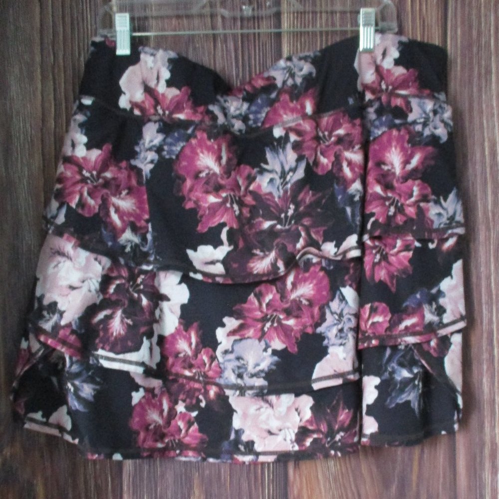 Ideology 2X Black with floral print skort pink with flowers EUC